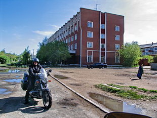 Bestuzhev Hotel am nchsten Tag bei Sonne